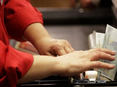 Торговые центры начали подготовку к введению евро - Литва и страны Балтии