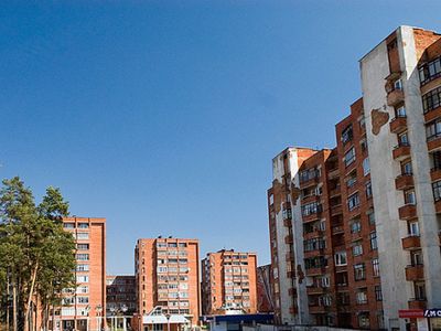 БЕЗ ЦЕНЗУРЫ. Нагадить у соседа под дверью, постучать и попросить бумажку - Без цензуры