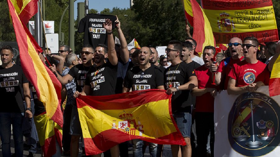 На референдуме в Каталонии победили сторонники независимости от Испании - В Мире