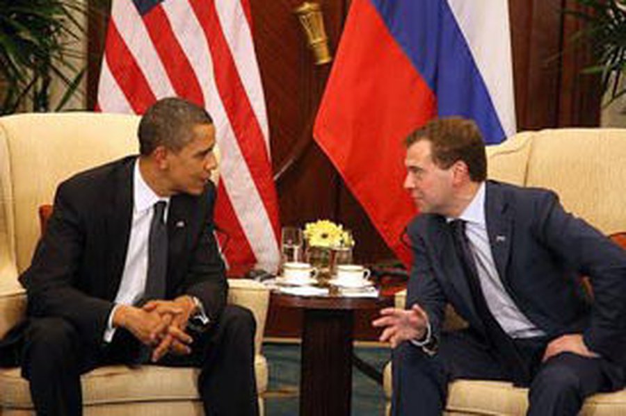 Инопресса: с помощью нового СНВ Обама укрепит позиции, а Россия лишь сэкономит на ракетах - В Мире