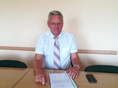 Виргиниюс Букаускас отвечает на вопрос жителей об автостоянках - В Висагинасе