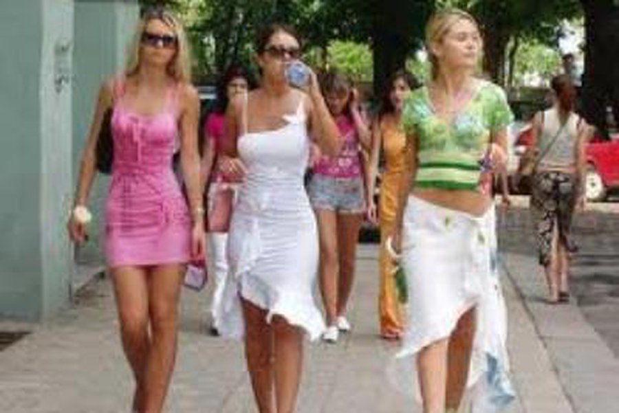 Į Barselonos gatves – tik apsirengus                 - Pasaulyje