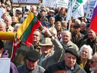Апрельская акция протеста в Вильнюсе: С волками жить —
по-волчьи выть


                                                                 - Литва и страны Балтии