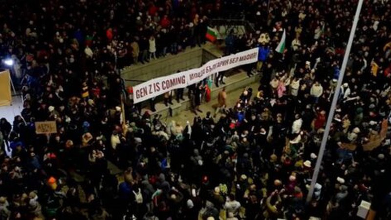 Масштабные протесты в Болгарии против бюджета на 2026 год - В Мире