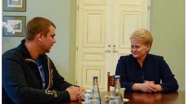 Булатов поблагодарил президента Литвы за помощь раненным участникам Евромайдана