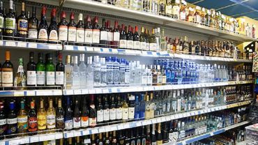 В связи с подорожанием алкоголя, покупатели меняют потребительские привычки, отправляются за покупками за границу