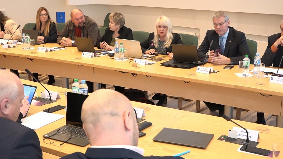 Что для Штрупайте «кумовство», для Иконникова «непотизм».  Заседание Совета (видео) - В Висагинасе