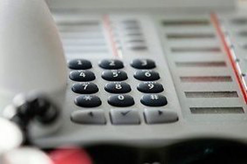 Банк SEB предоставляет вкладчикам Snoras информацию по телефону
                                                                                     