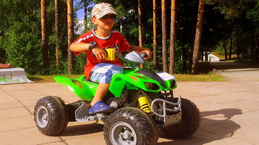 Проведи лето с детским электромобилем! - В Висагинасе