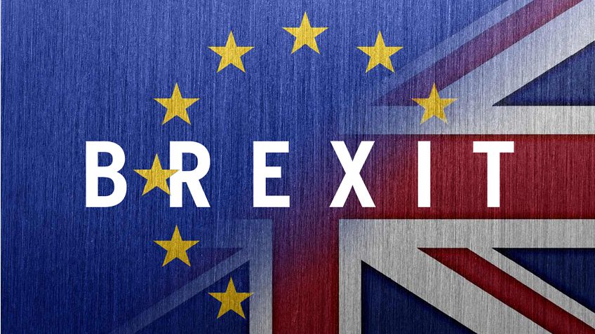 ES svarsto atidėti „Brexitą“ dvejiems metams