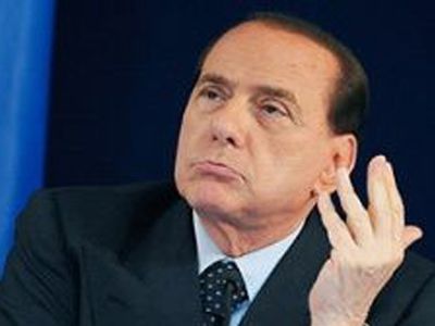 Сильвио Берлускони подал в отставку - В Мире