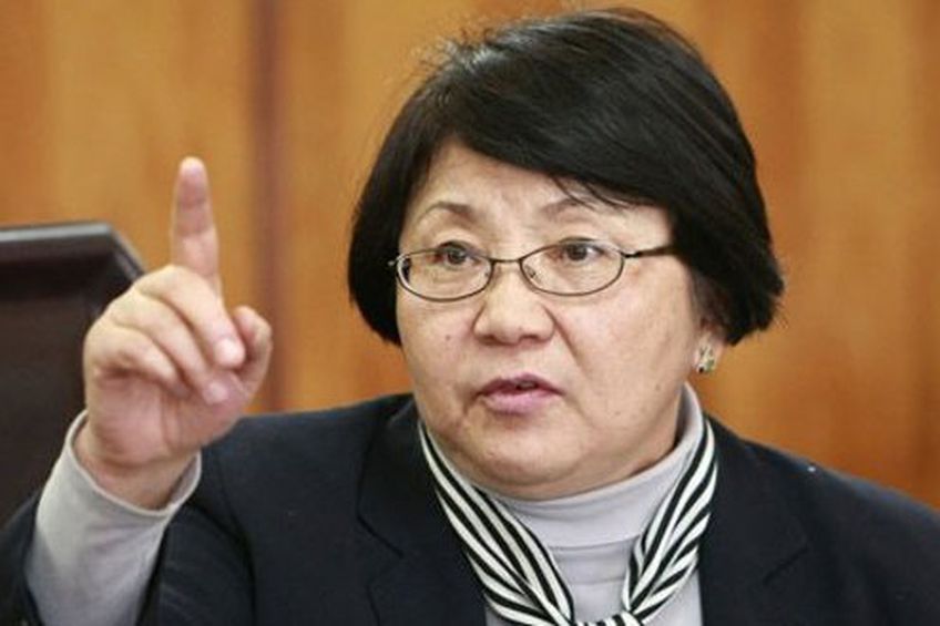 Роза Отунбаева официально вступила в должность президента Киргизии