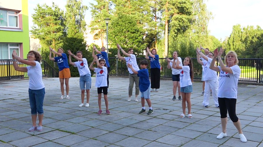 Внимание всех участников флешмоба. Разучиваем танец к 50-летию Висагинаса (видео) - В Висагинасе