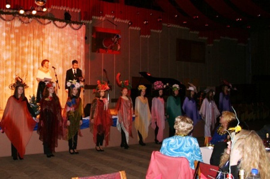 Клуб строителей встретил «Год зайца»                                                                                 - В Висагинасе