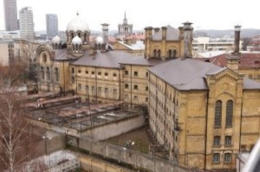 Гостиницы и музеи в бывших тюрьмах...