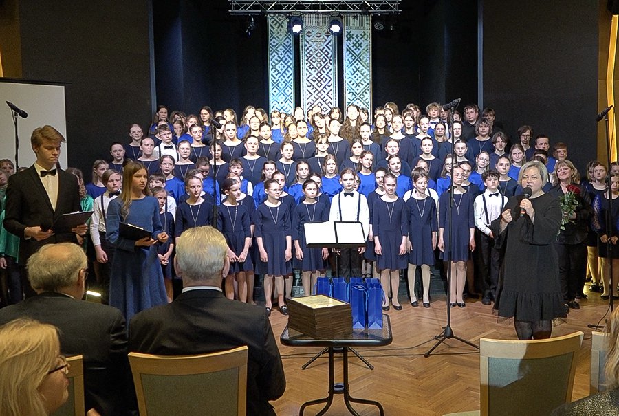 Общая черта - любовь к песне (видео) - В Висагинасе