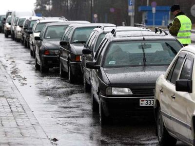 На границе – трудности из-за ввоза горючего - Литва и страны Балтии