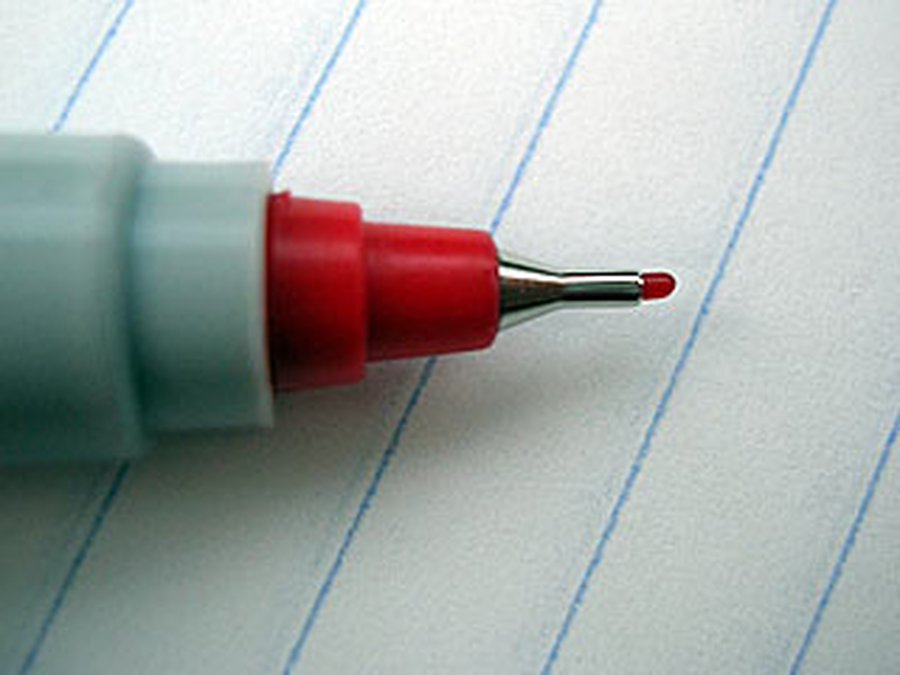 В Великобритании учителям запрещают пользоваться красными чернилами  - Хобби, отдых и развлечения