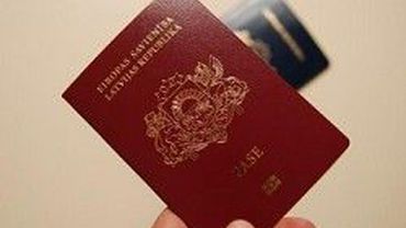 Минюст Латвии предложил лишать гражданства без суда