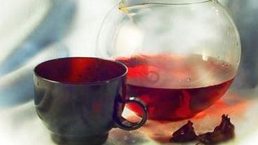 Чай каркаде понижает давление и предотвращает болезни почек
