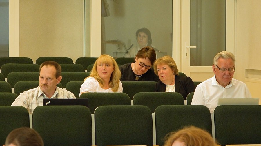 Управление бюджетом самоуправления передано директору администрации самоуправления (видео) - В Висагинасе