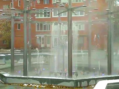 Обновленный фонтан на аллее Седулинос. Первые кадры пуска (видео) - В Висагинасе