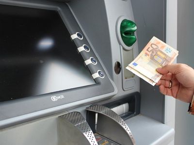 Перемены в банках: можно будет обналичить больше денег, снизятся цены на услуги - Литва и страны Балтии