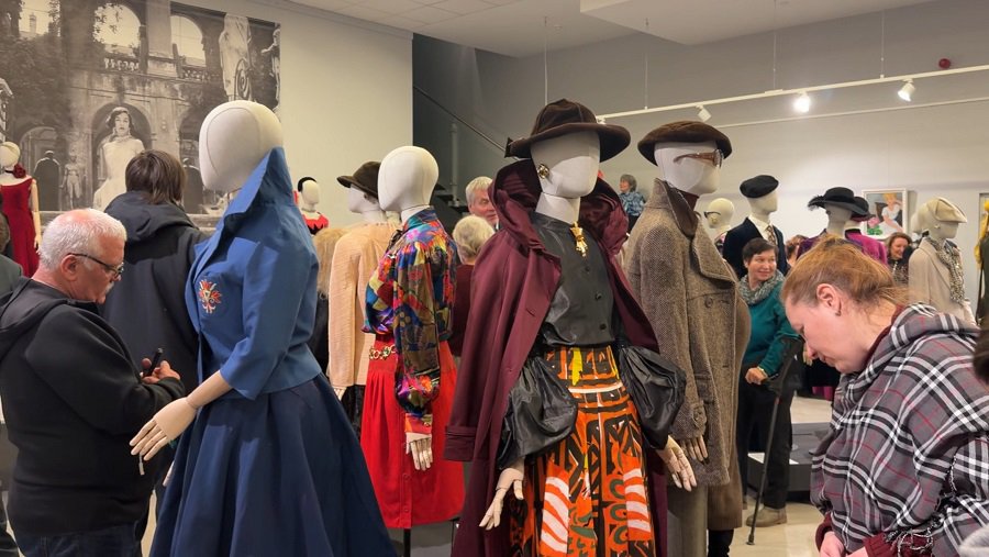 Когда мода говорит на итальянском: юбилейная выставка Александра Васильева (видео) - В Висагинасе