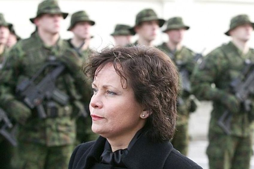 Женщина нато. Экс министр обороны Литвы раса Юкнявичене. Министр обороны Литвы женщина. Раса Юкнявичене. Министры обороны НАТО.