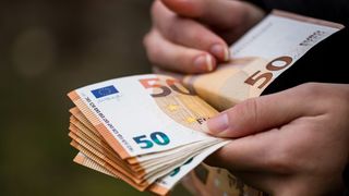 В проекте бюджета «Содры» на 2027 год средняя пенсия - около 825 евро