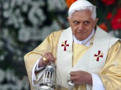 Папа Римский Бенедикт XVI отрекается от престола - В Мире