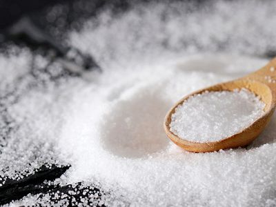 Чтобы соль скорее появилась на прилавках магазинов, ГПВС делает некоторые исключения - Литва и страны Балтии