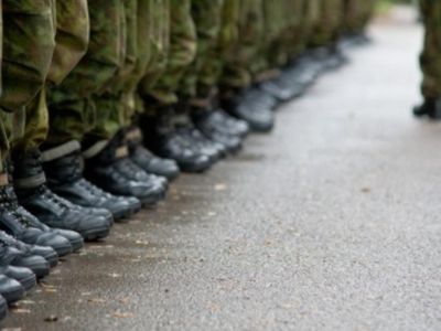 Ieškai darbo – ateik į kariuomenę! - Visagine