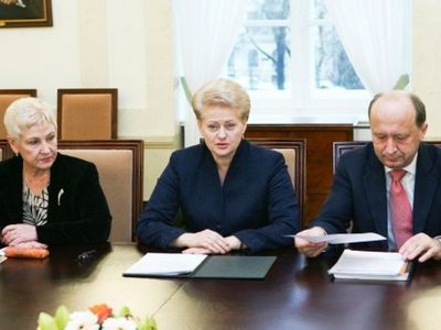 Премьер Литвы и спикер Сейма — против позиции президента и руководителя МВД
                                 - Литва и страны Балтии