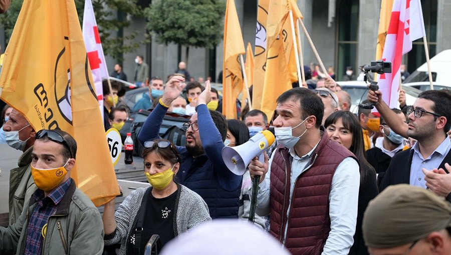 Власти Грузии не планируют проведения повторных выборов, несмотря на протесты - В Мире