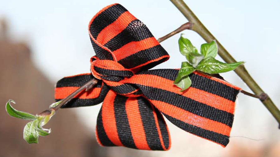 На Украине призывают судить за георгиевские ленты и расстреливать протестующих на востоке страны - В Мире