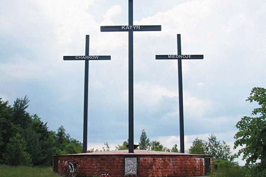 ФСБ объяснила, почему не может реабилитировать, расстрелянных в Катыни                                                                                 - В Мире