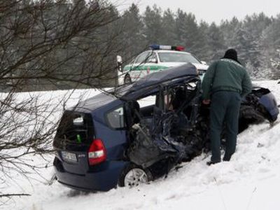 Kraupi avarija Molėtų pl. nusinešė jaunos moters gyvybę - Lietuva ir Baltijos šalys