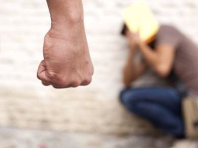 В Финляднии школьник напал на троих учителей, которым теперь требуется медицинская помощь - Происшествия и криминал