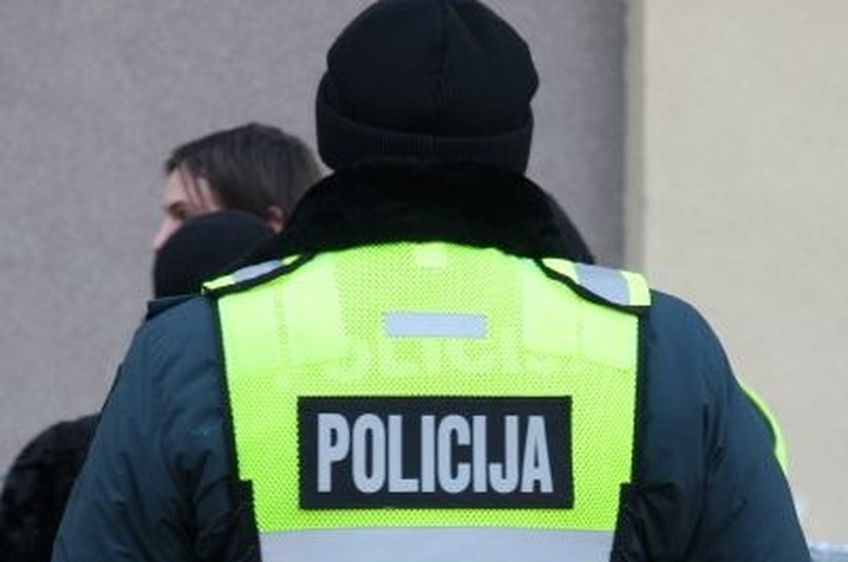  Informuoja policijos komisariatas                                    