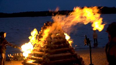 Праздник Йонинес прошел, как говорится, с огоньком. (видео)
