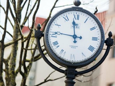 В ближайшие выходные Литва перейдет на зимнее время - Литва и страны Балтии