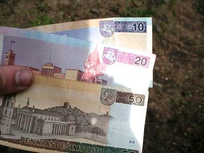 Будет ли в Литве увеличена минимальная зарплата с 2012 года?                                                                                           - Литва и страны Балтии