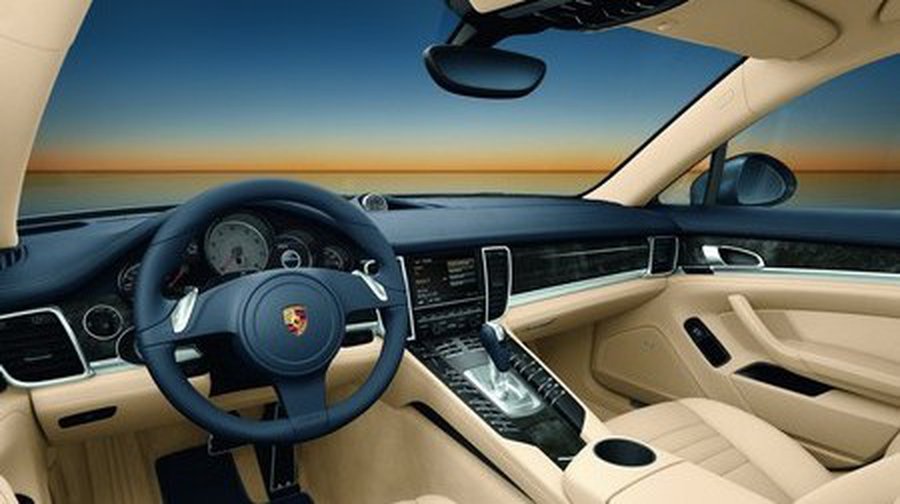 Фотографии интерьера седана Porsche Panamera - Хобби, отдых и развлечения