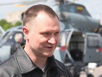 Командующий ВВС Литвы незаконно уволен за ремонт вертолетов в России - Литва и страны Балтии