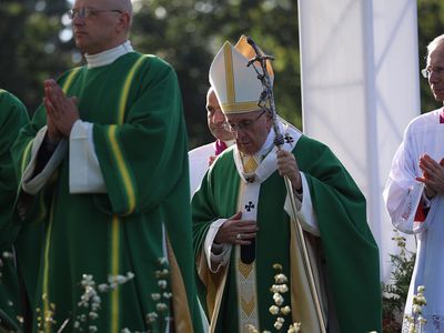 Всемирный центр Католической церкви - в Каунасе: на Мессе Папы Римского присутствуют более 90 тыс. человек - Литва и страны Балтии