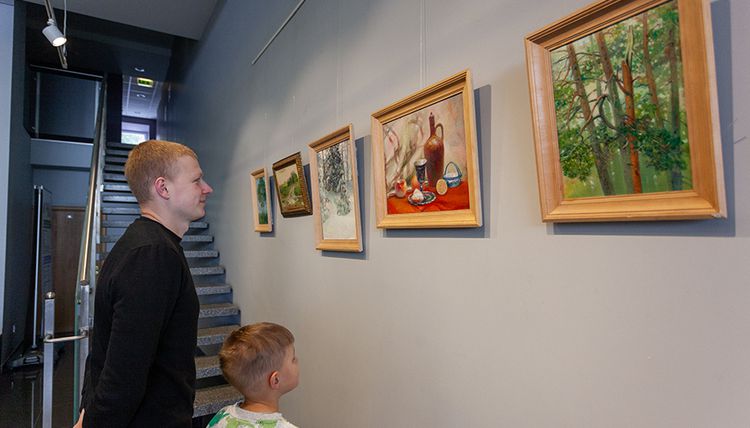 Приглашаем на художественную выставку Андрея Денисенко (фотогалерея)