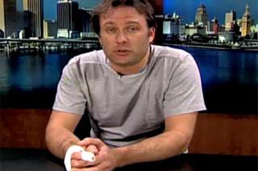 Голландский режиссер отобрал бомбу у «шахида-неудачника», не дав взорвать самолет - В Мире