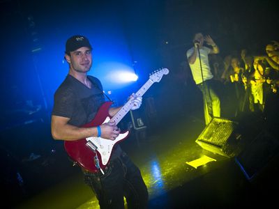 Представитель прекрасного соло                                                                                                                         - Мир молодежи