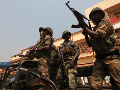 Евросоюз направит дополнительные войска в ЦАР - В Мире